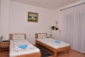 Fer et planche à repasser, lits pliants/supplémentaires, Wi-Fi gratuit