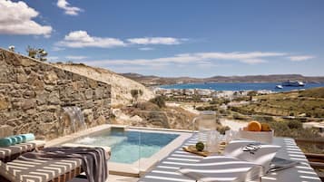 Superior Suite, Jetted Tub, Sea View | Terrace/patio