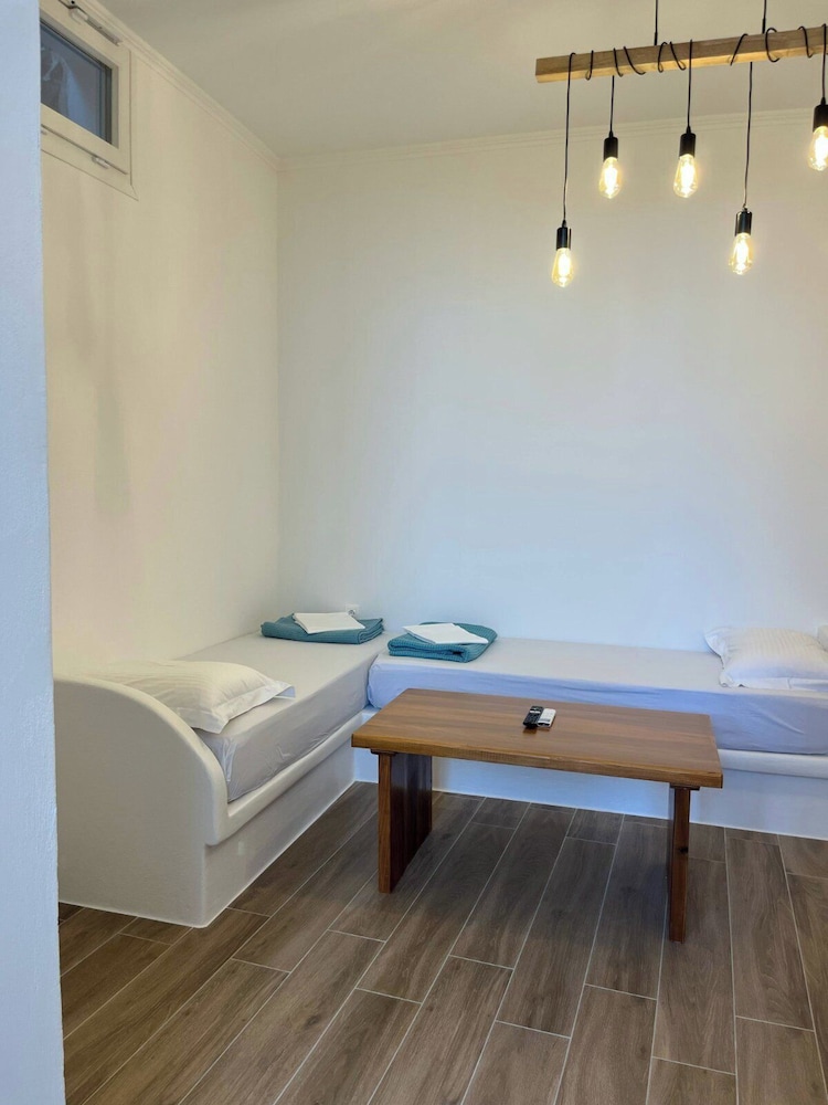 Milesian Suites by null