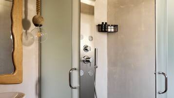 Superior Suite, Jetted Tub, Sea View | Bathroom