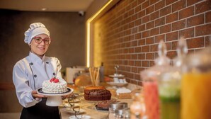 Bao gồm bữa sáng buffet hàng ngày 