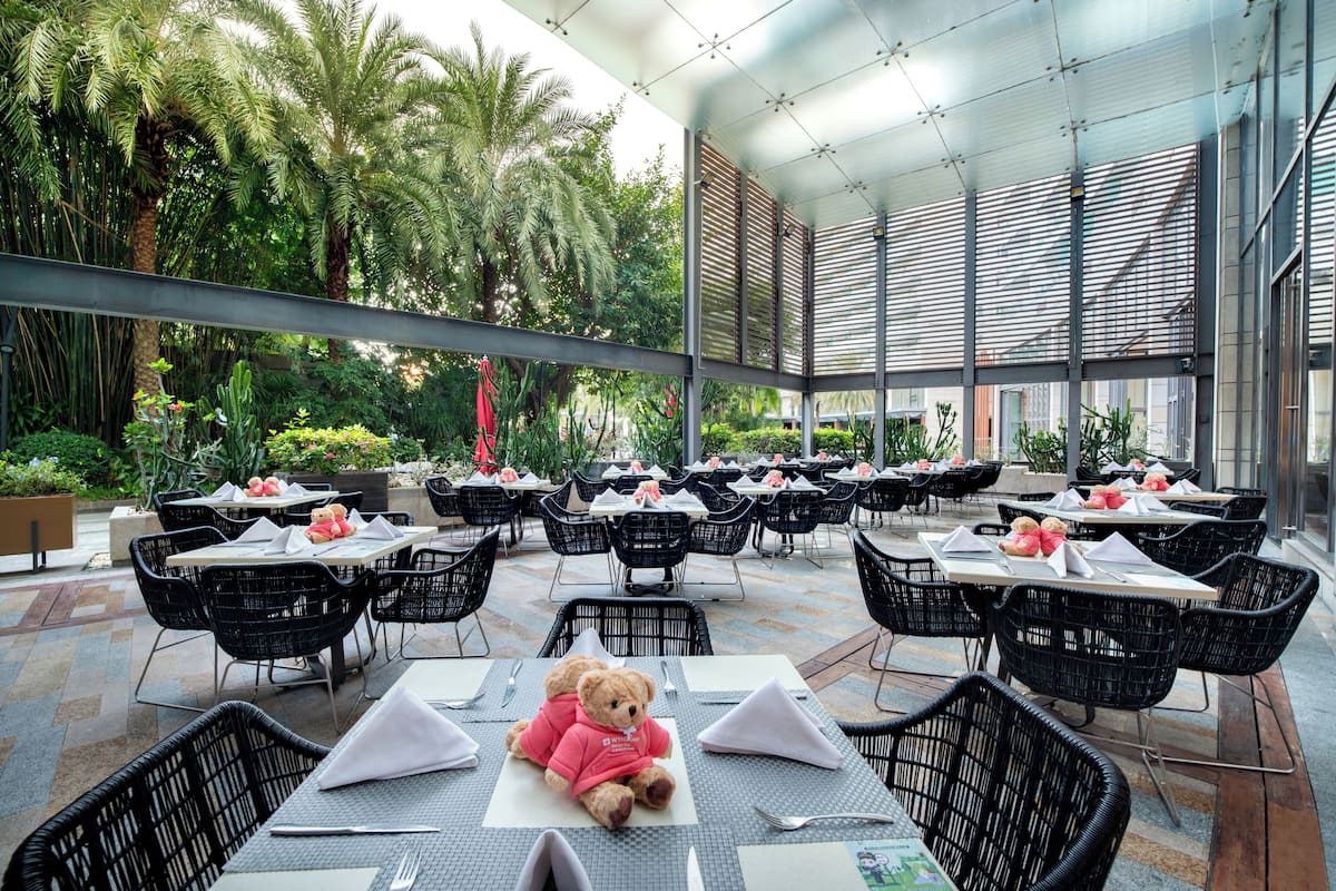 daily buffet breakfast (cny 168 per person)