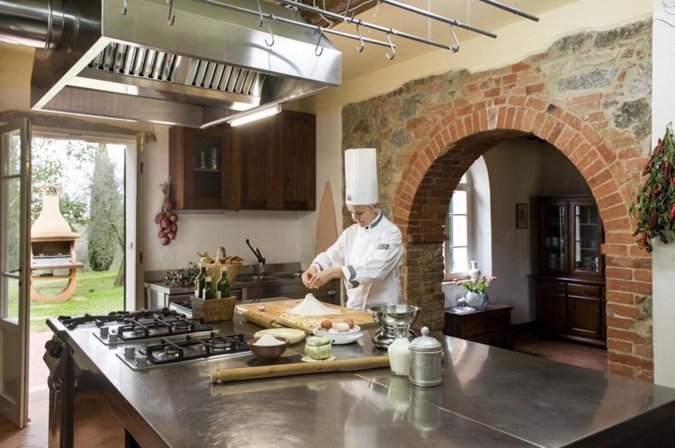 Frigorífico, microondas, horno y lavavajillas