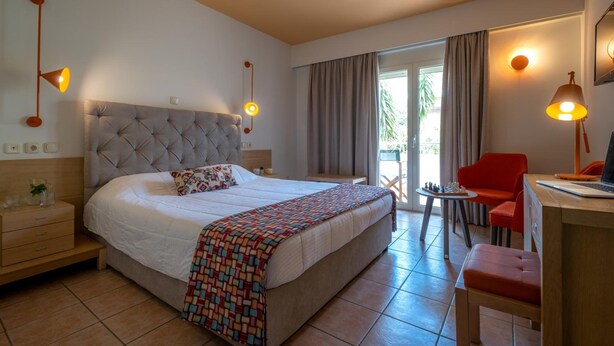 Room - Flisvos Royal Tolo (Nafplio)