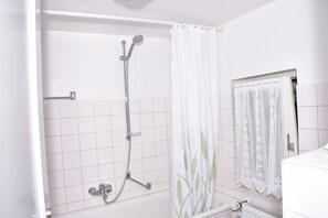 アパートメント | バスルーム | ヘアドライヤー、タオル