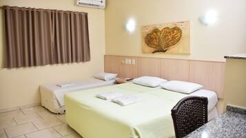 Minibar, free WiFi, bed sheets