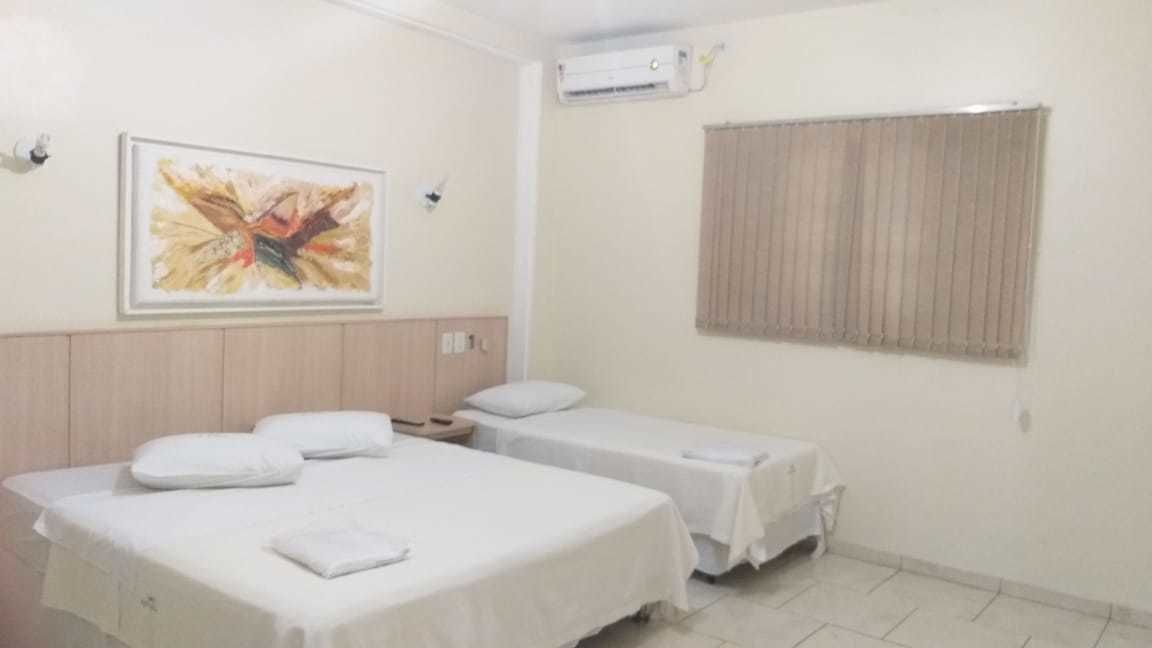 Minibar, free WiFi, bed sheets