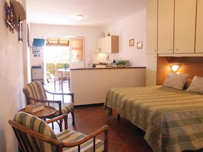 1 habitación, cunas gratuitas, wifi gratis y ropa de cama