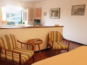 1 habitación, cunas gratuitas, wifi gratis y ropa de cama