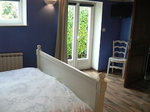Double Room (Mélanie) | Room amenity - La Maison de l'étang (Sampigny)