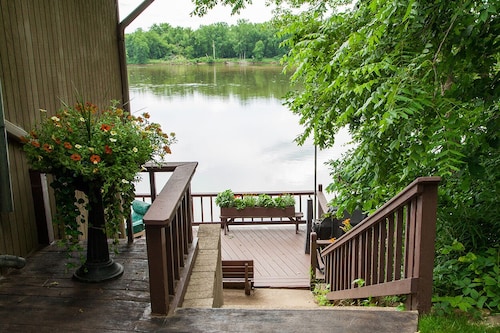 River's Edge Cabin, LLC