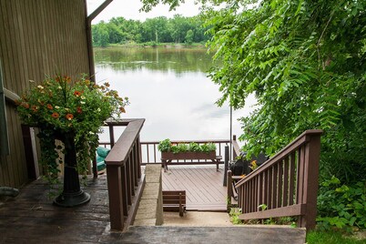 River's Edge Cabin, LLC