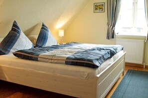 2 bedrooms, iron/ironing board, travel cot, WiFi - "Second home" Föhr (Oldsum)