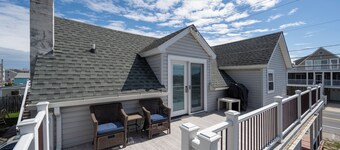 308B Savannah - 2nd floor apartment so close to the beach!