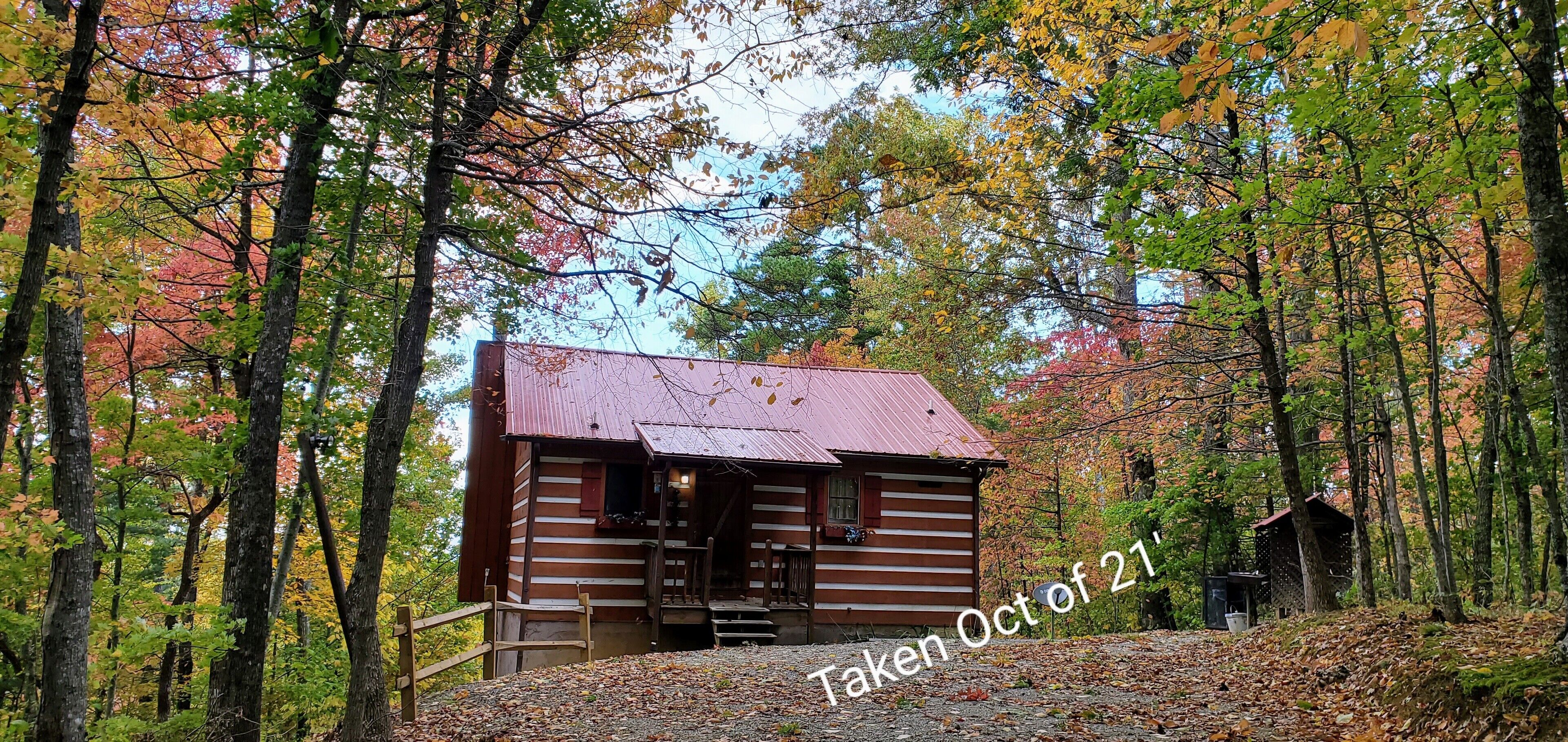 Private & Clean w Mtn Views & Hot Tubs!