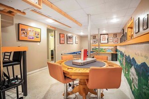 Spielezimmer