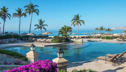 Luxury Beachfront Condo - Best Location in Casa Del Mar! 