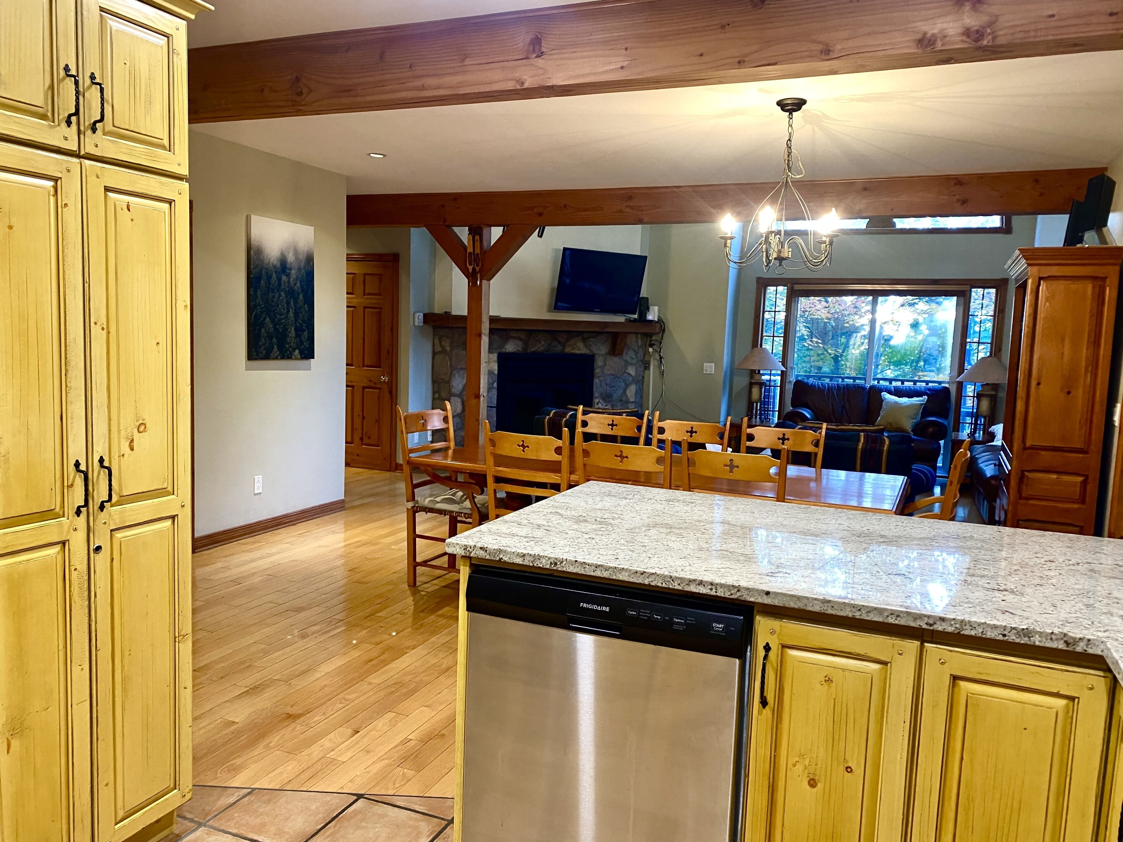 3 Bed 3 Bath Condo - Heart of the Old Village