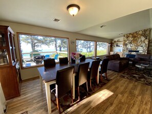 Dining - Oceanfront home, private beach staircase; Family & Pet Friendly. Low Rates! (Brookings)