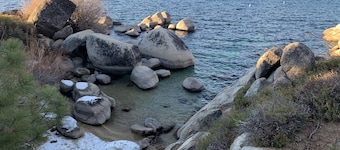 Creekside Cabin-Serene, Stylish & Clean. Family-Friendly. 5 mins to Diamond Peak