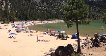 Creekside Cabin-your peaceful retreat. Pool. Fresh, cozy, & made for family fun!