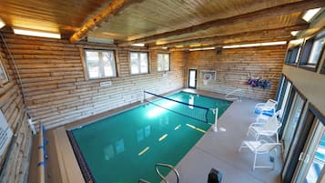 Piscine intérieure