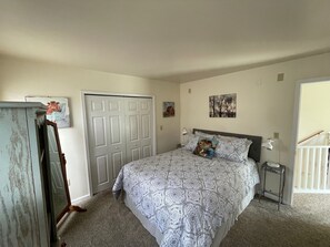 2 bedrooms, iron/ironing board, free WiFi, bed sheets - Country Home w/ Private Pool Tennis Court Farm Setting near Lancaster Hershey (Mount Joy)