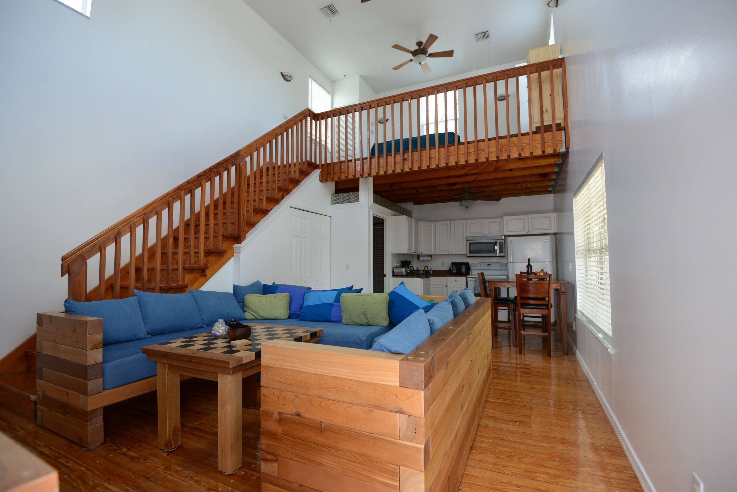 SKYLINE LOFT IN DOWNTOWN JENSEN BEACH 