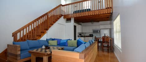 Televisio, DVD-soitin, videokirjasto, stereot