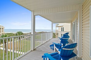 Terrace/patio - Sleeps 20, 6BR, game room, & elevator (Cape San Blas)
