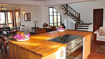 Tủ lạnh, máy rửa bát