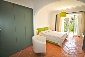 Villa (6 Bedrooms) | 6 dormitorios y tabla de planchar con plancha