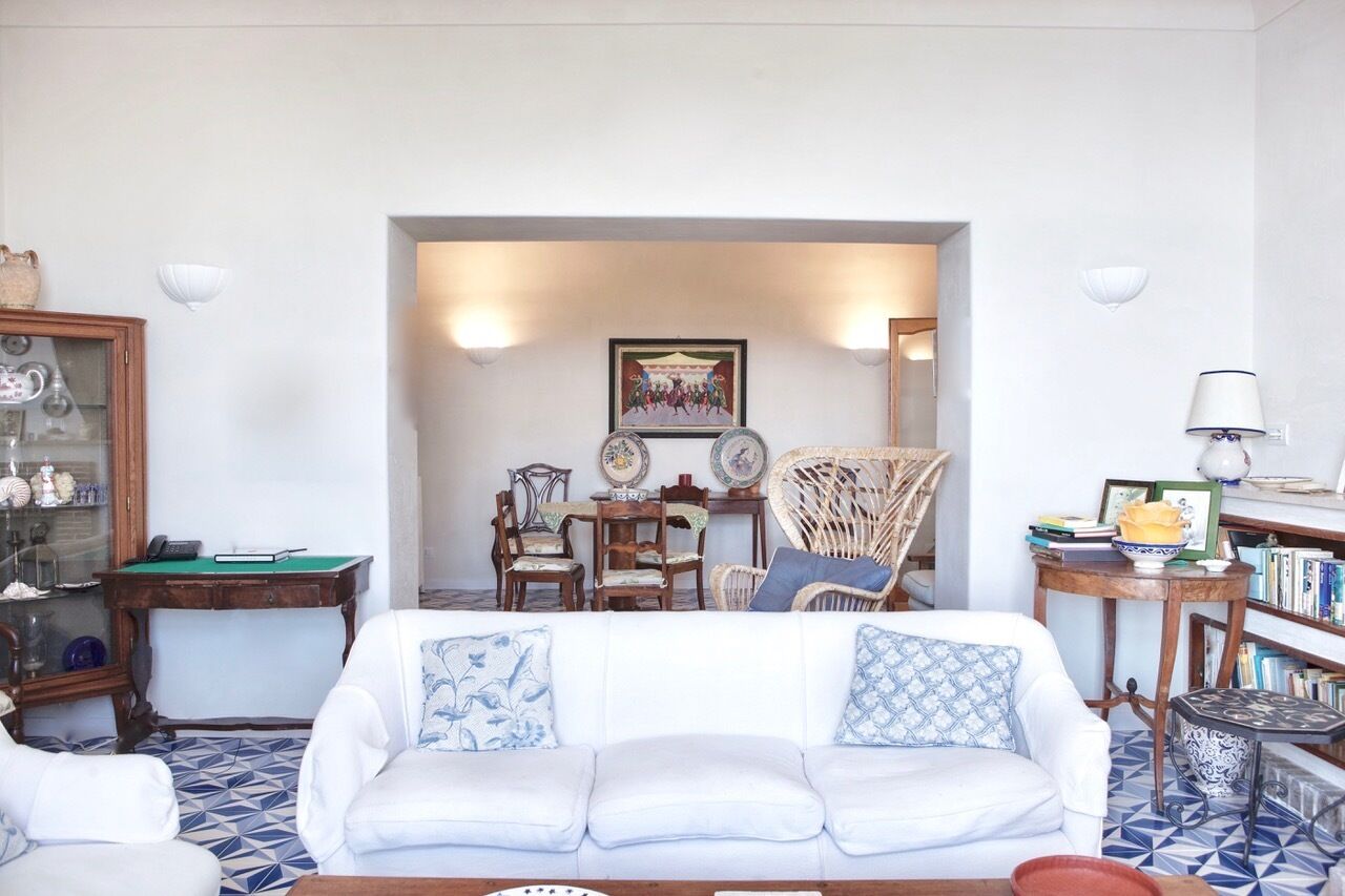 Villa (4 Bedrooms) | Living room | TV