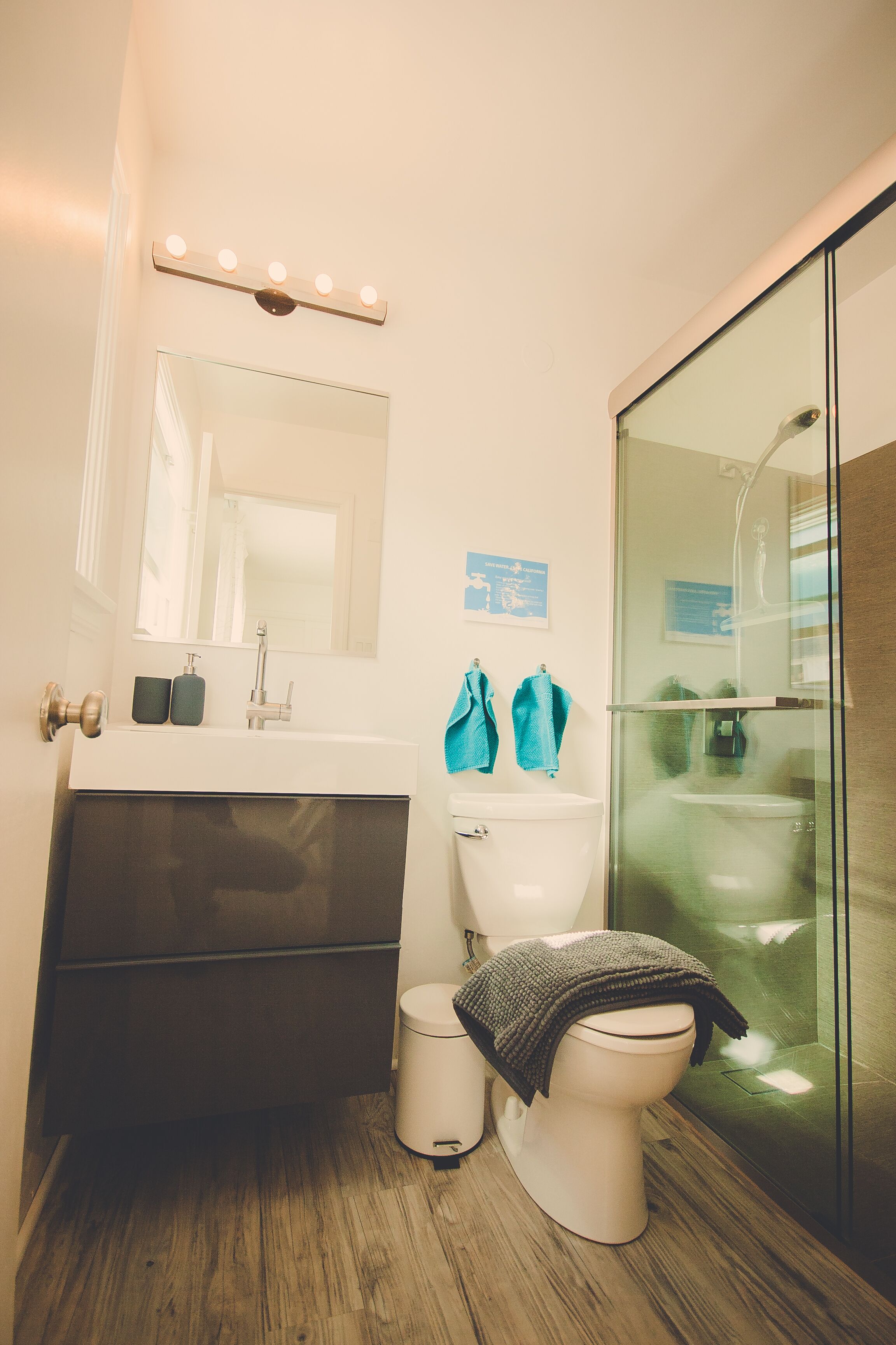 Pet Friendly Beach Cottage - Walk to town and beach     STVR PERMIT BLRE1241169