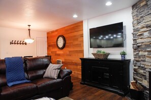 Smart TV, fireplace, DVD player, table football
