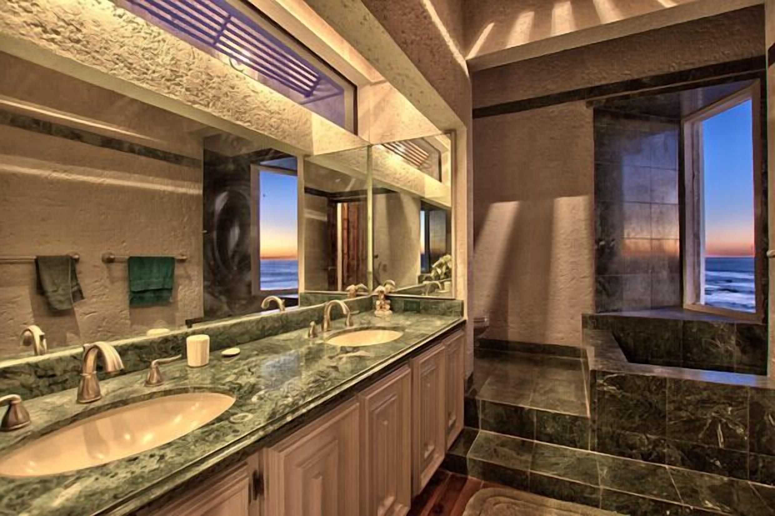 Ocean Front - Private Land on Peninsula - Private Resort - Sandy Beach