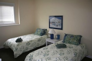 5 Schlafzimmer, Bügeleisen/Bügelbrett, kostenloses WLAN, Bettwäsche