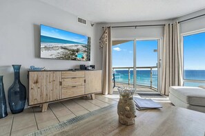 TV - Waves, Views & Vacay – 2BR Beachfront w/ Direct Beach Access (Pensacola Beach)
