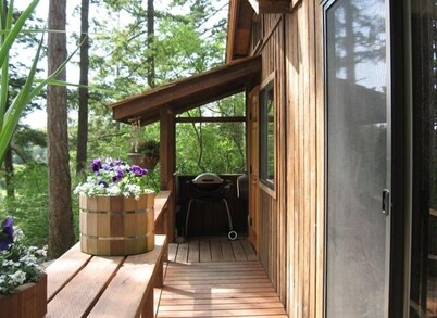 Charming Lopez Island Cabin