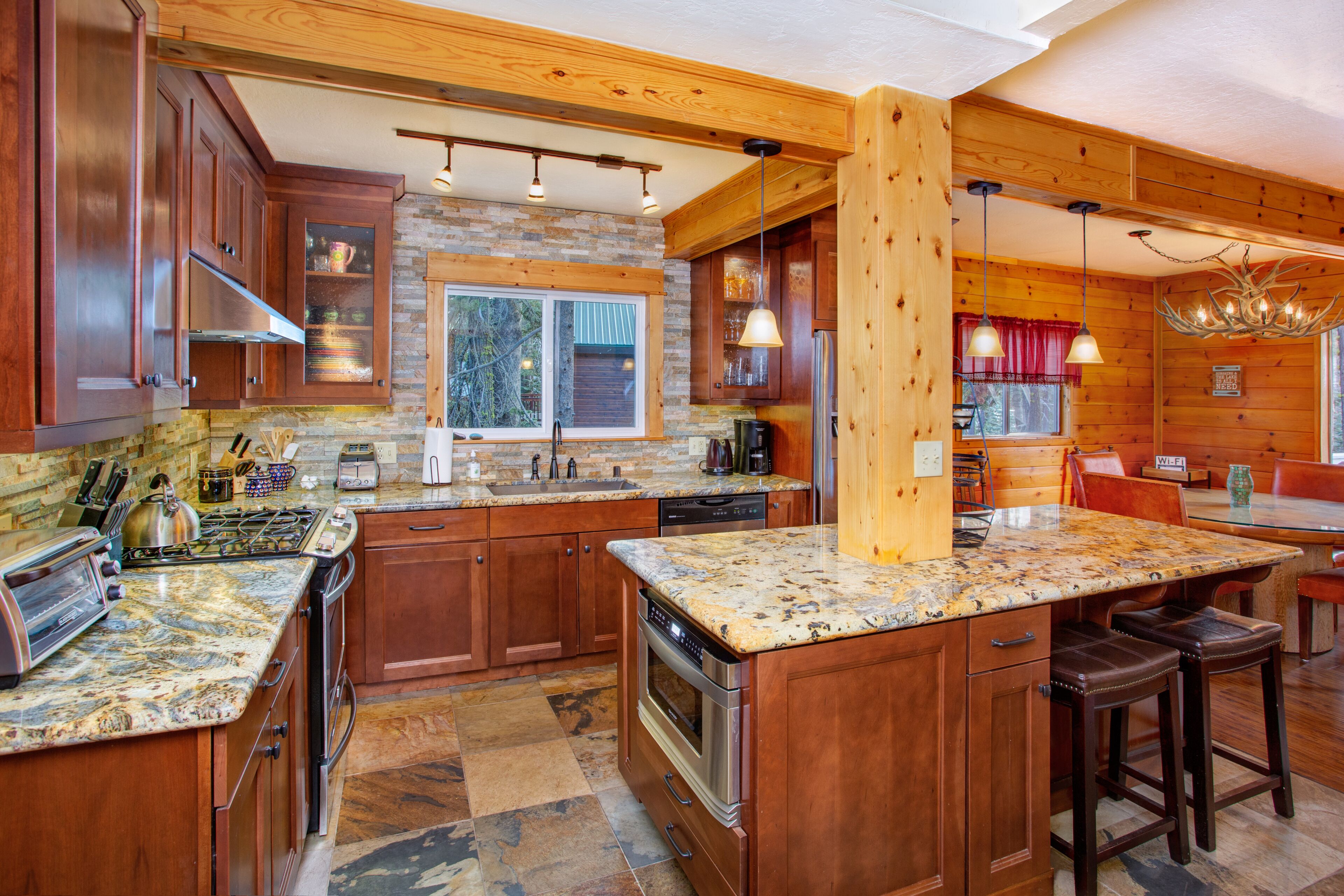 Quiet Updated Mountain Home Near Lakes, Trails, and Slopes