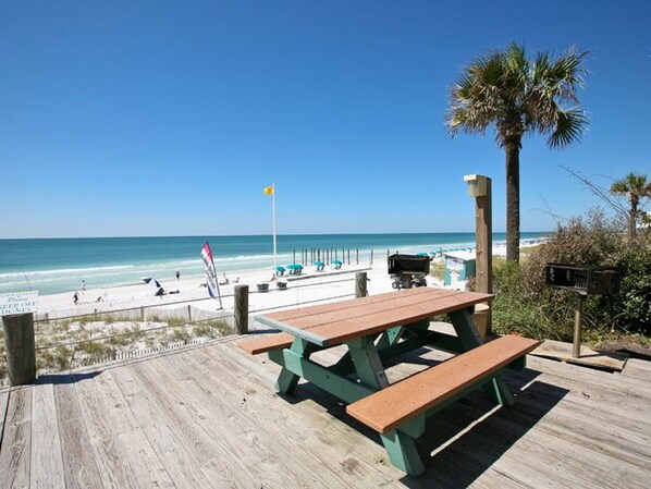 On the beach, sun loungers - CRYSTAL SANDS, BEACHFRONT,WALKOUT  ,1ST FLOOR, ,5 STEPS TO THE  ACCESS (Destin)