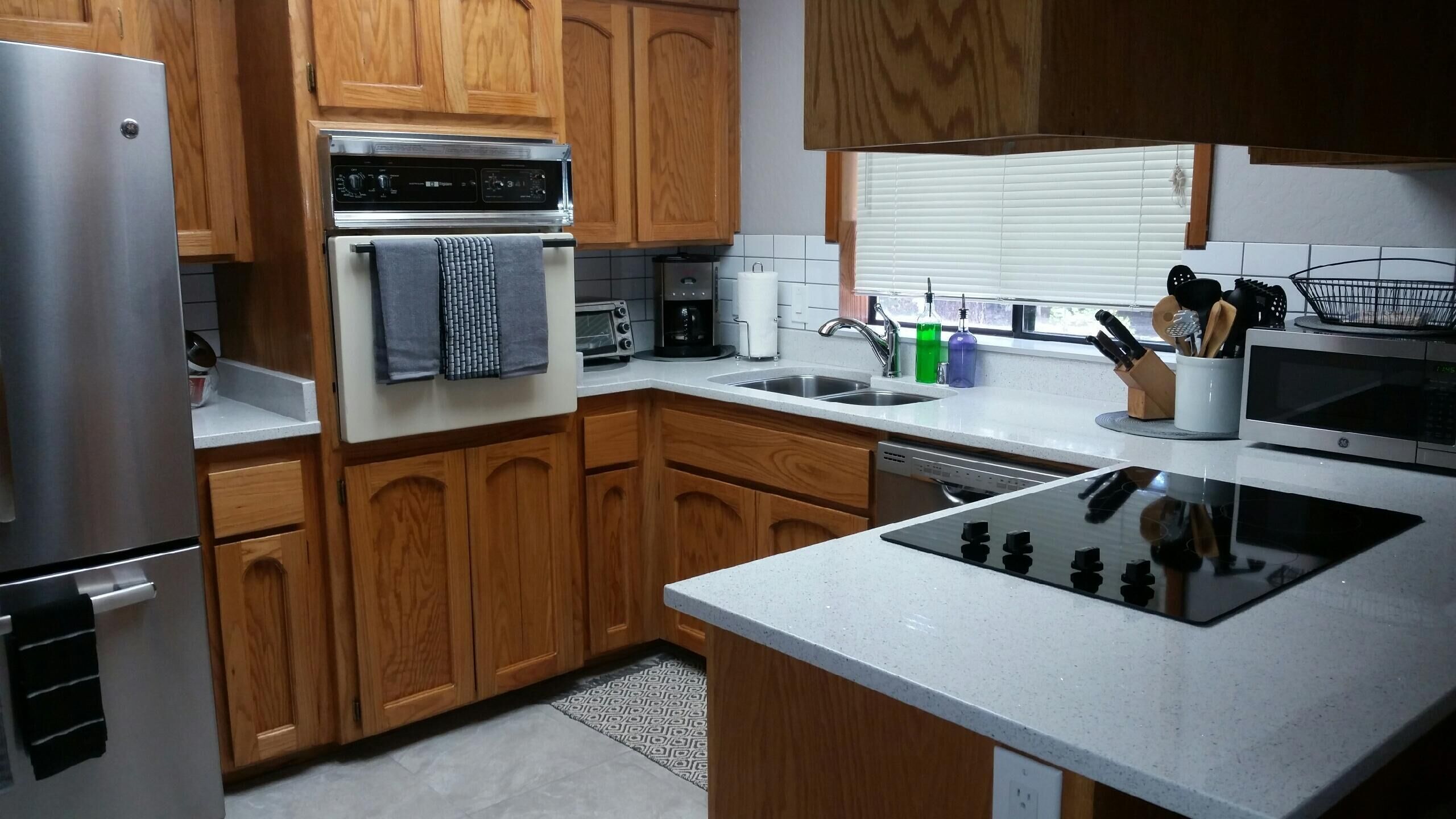 Great Location, Easy Access, Wi-Fi, 50" TV, Open Layout, Renovated Kitchen!