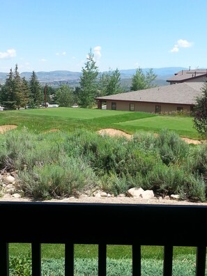 Property grounds - Remodeled 1 Bedroom Condo Short walk to Cabriolet Mountain views from unit (Park City)
