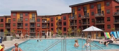 Playa Del Sol Pool & Hot Tub Area