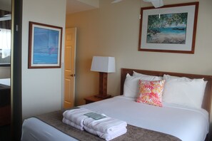 2 bedrooms, iron/ironing board, free WiFi, bed sheets - LAST MINUTE DEAL! 2BR in Lihue, minutes from the beach. Perfect for families! (Lihue)