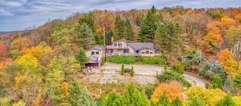 Magisches, rustikales und charmantes 8-Schlafzimmer-Haus mit spektakulärer Aussicht.  Fügen Sie 3. nt $ 500 hinzu