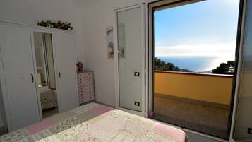 2 bedrooms, desk, iron/ironing board, travel crib