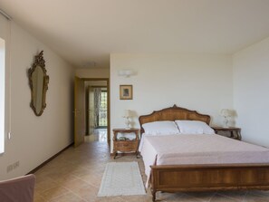 4 bedrooms, free WiFi