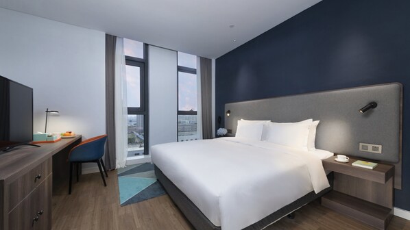 In-room safe, desk, soundproofing, free WiFi