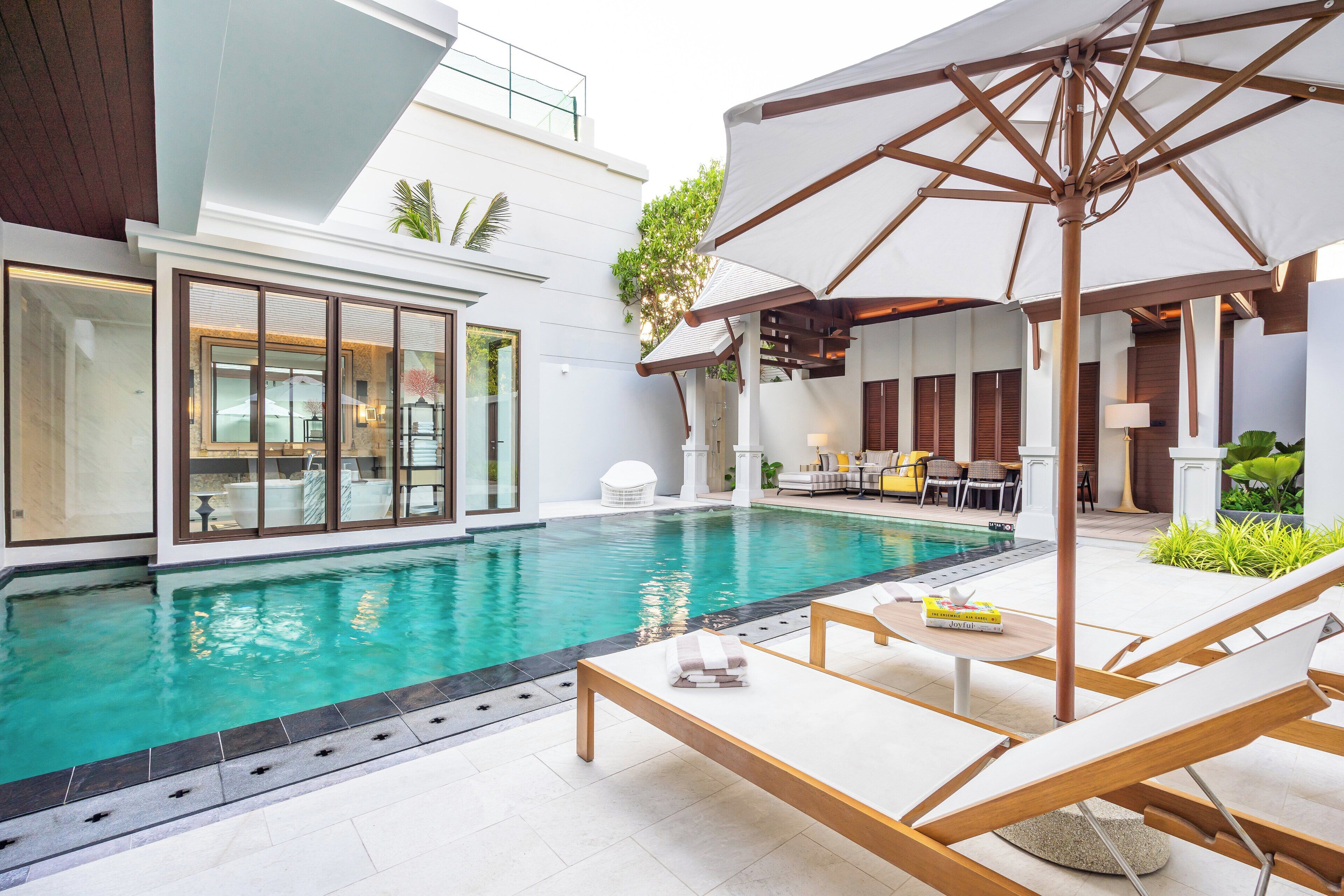 Premium bedding, down comforters, pillowtop beds, minibar